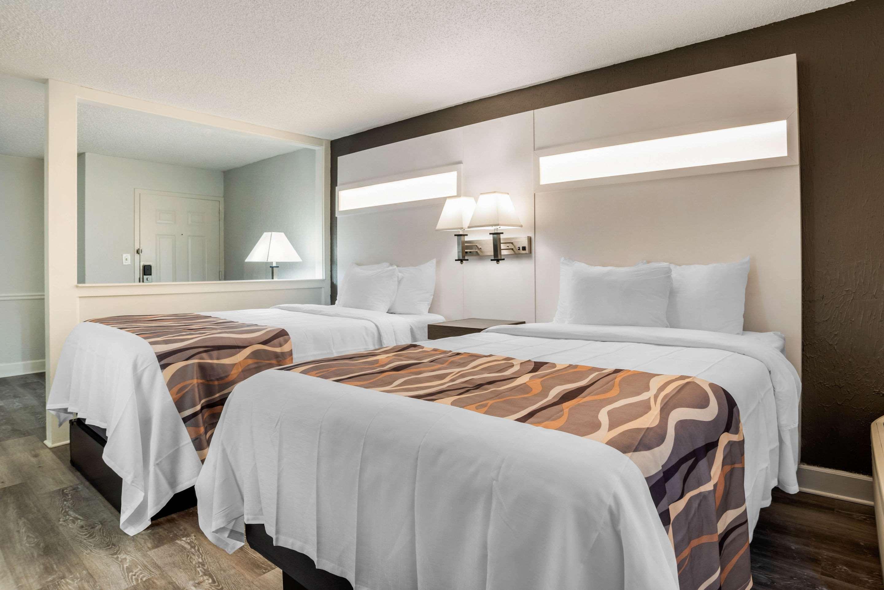 Baymont By Wyndham Montgomery Al Exteriér fotografie