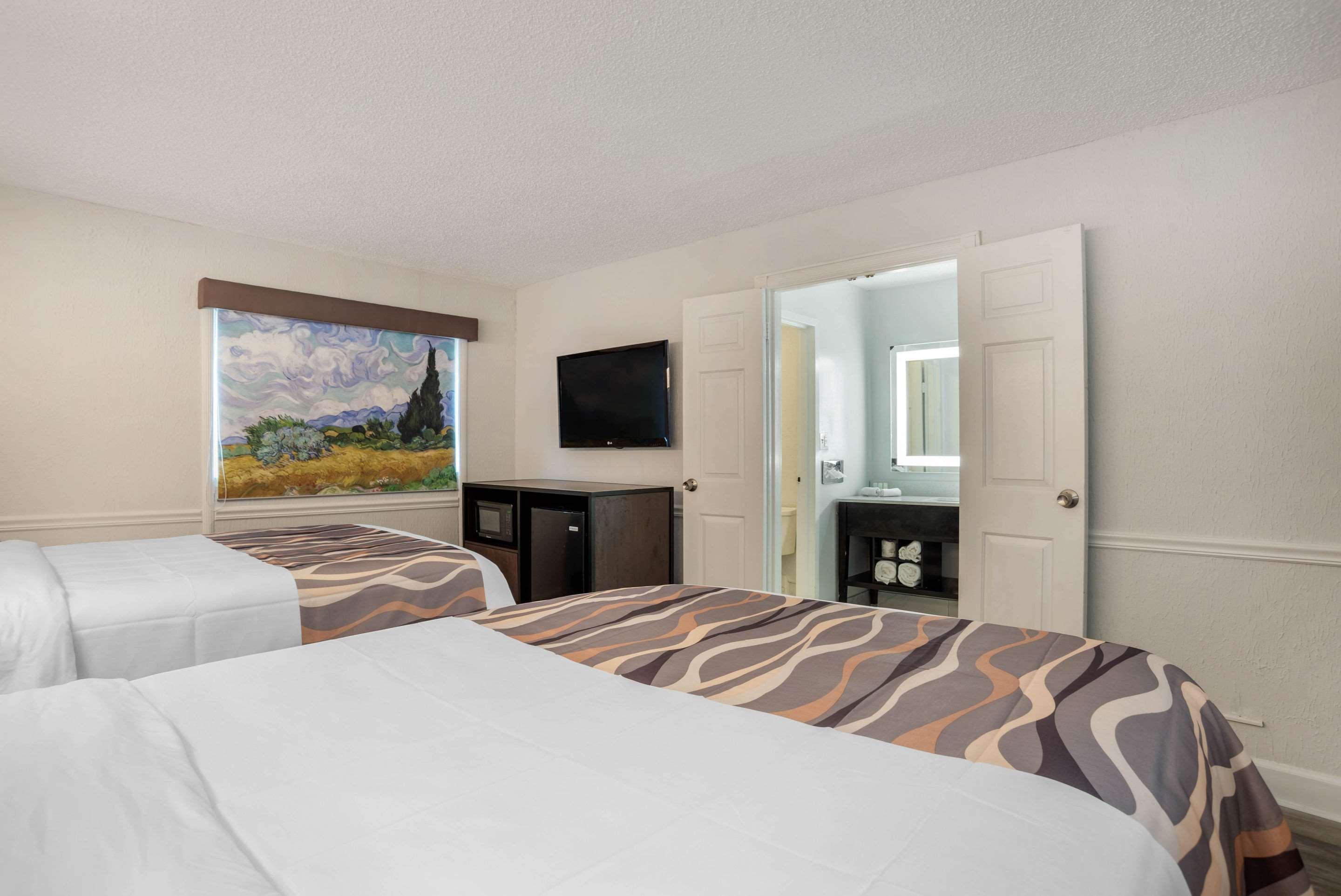 Baymont By Wyndham Montgomery Al Exteriér fotografie