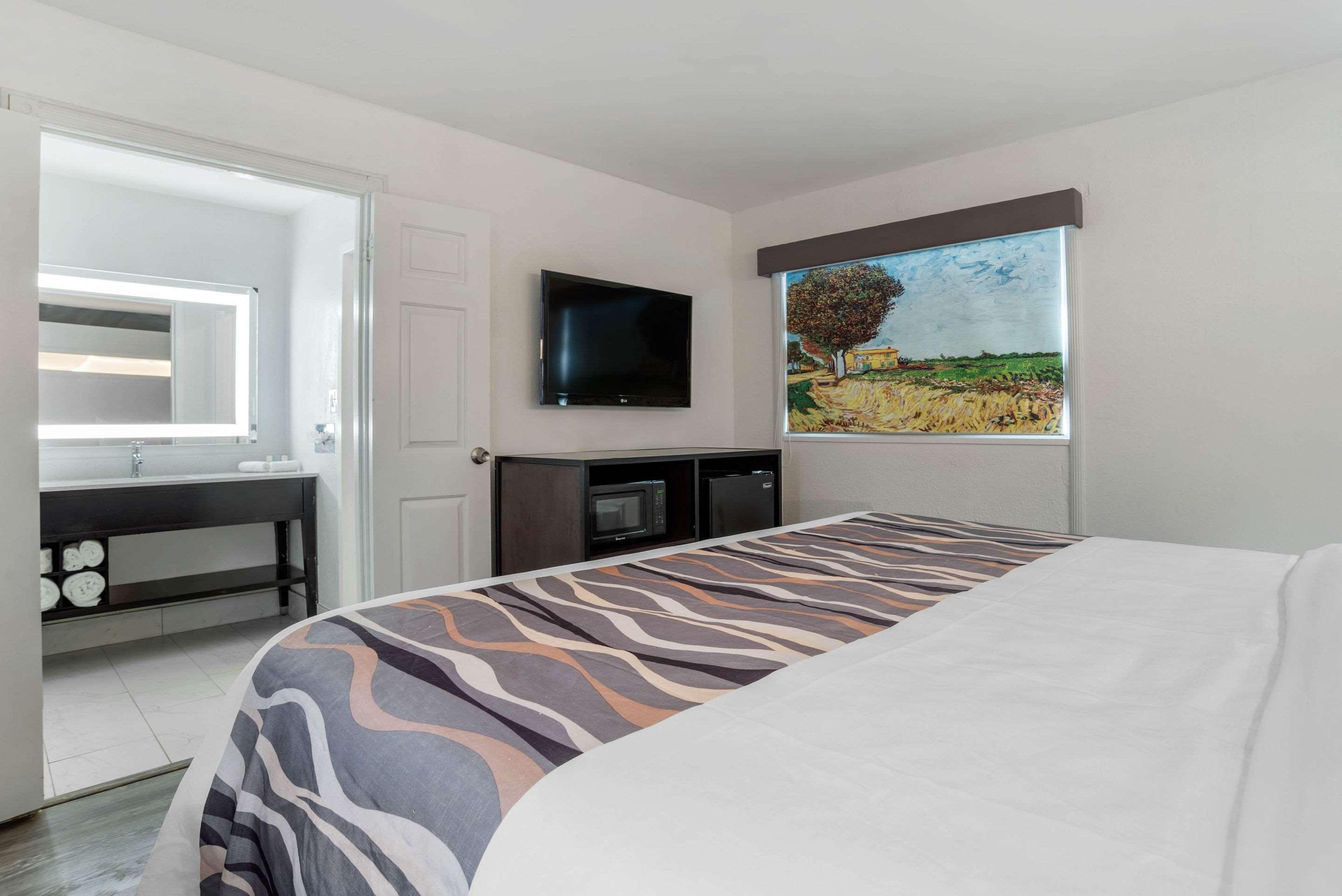 Baymont By Wyndham Montgomery Al Exteriér fotografie