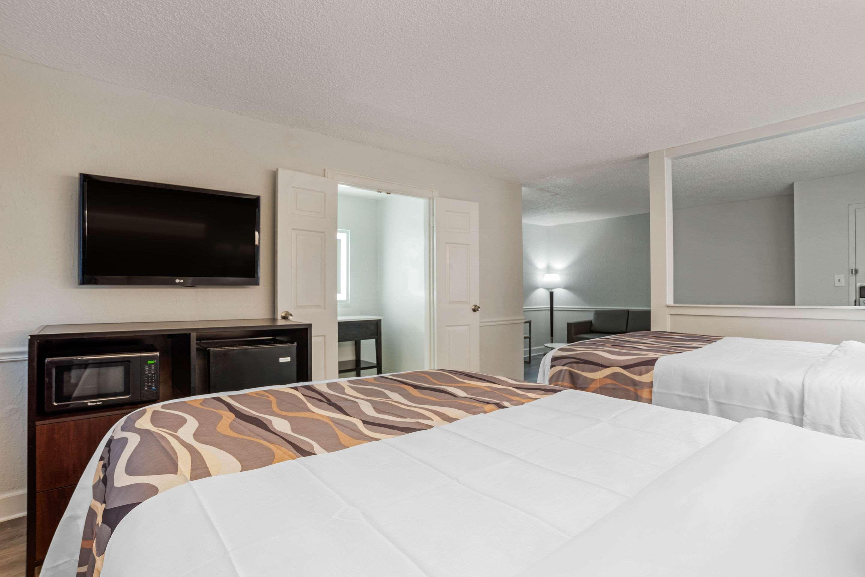 Baymont By Wyndham Montgomery Al Exteriér fotografie