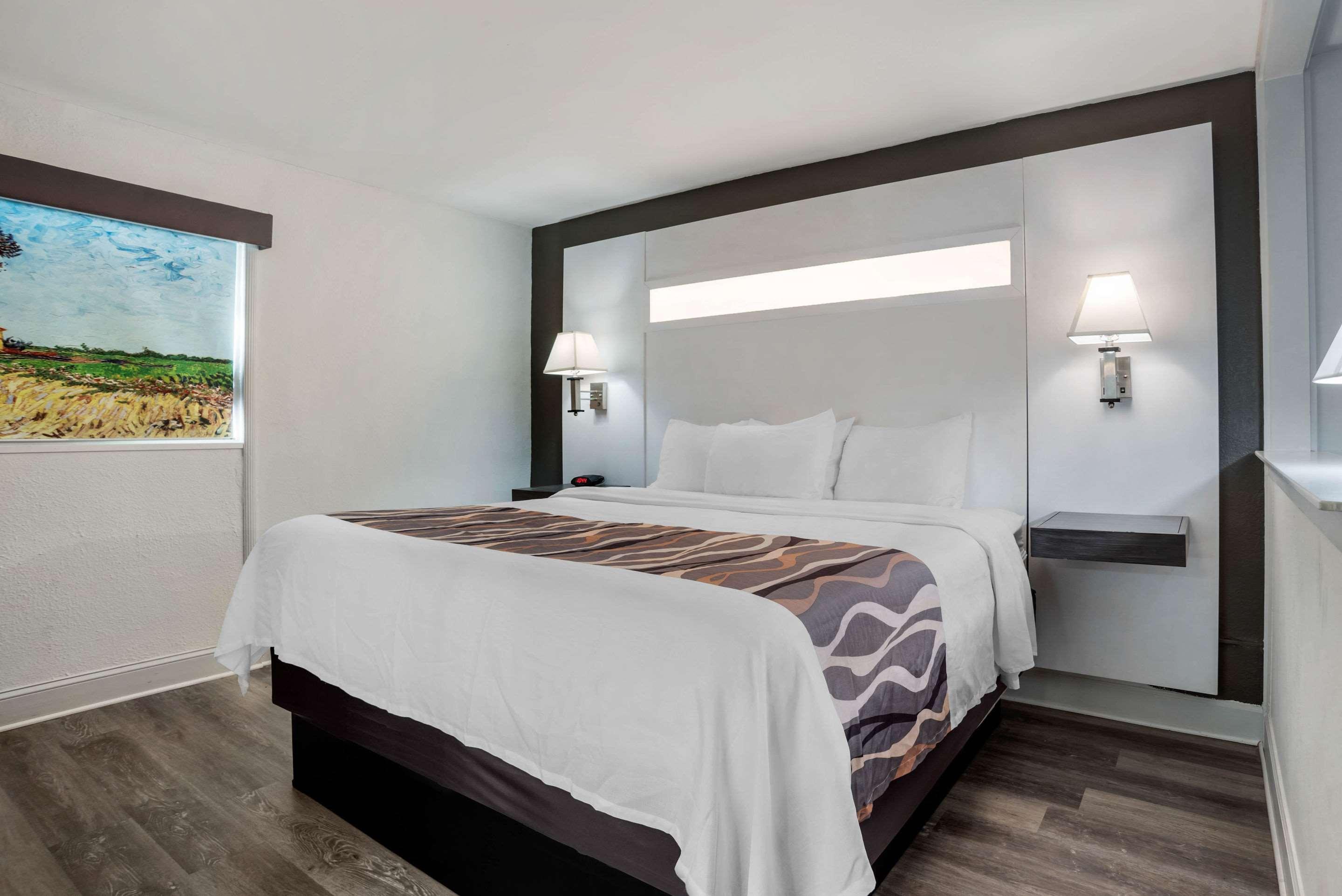 Baymont By Wyndham Montgomery Al Exteriér fotografie